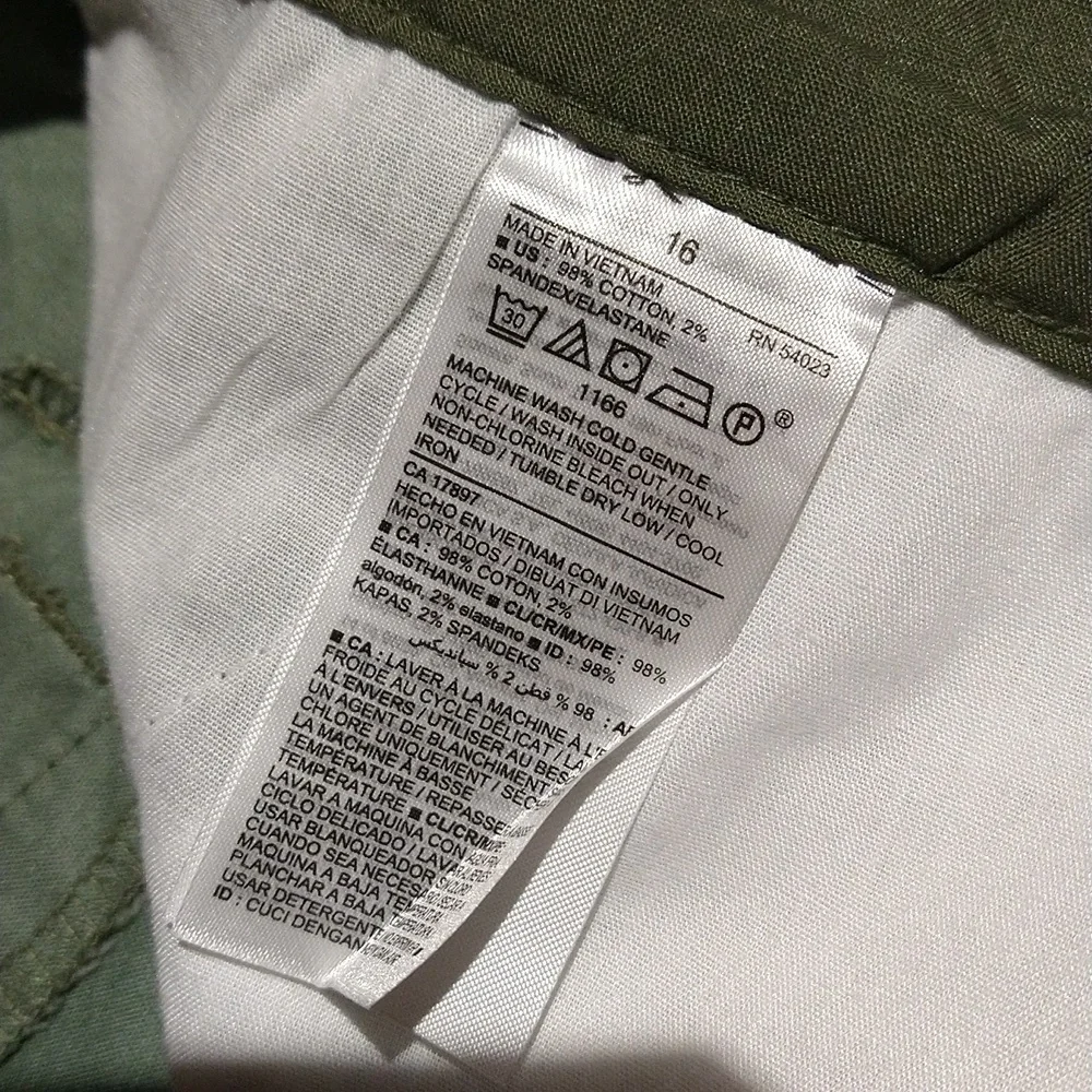 Old Navy shorts - Picture 5 of 5